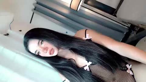 Snapshot of call_me_nina chatting on 05/29/26, 02:09 call_me_nina online show from 05/29/26, 02:09