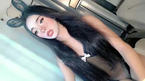 Snapshot of call_me_nina chatting on 06/01/26, 01:51 call_me_nina online show from 06/01/26, 01:51