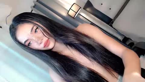 Snapshot of call_me_nina chatting on 06/02/26, 01:18 call_me_nina online show from 06/02/26, 01:18