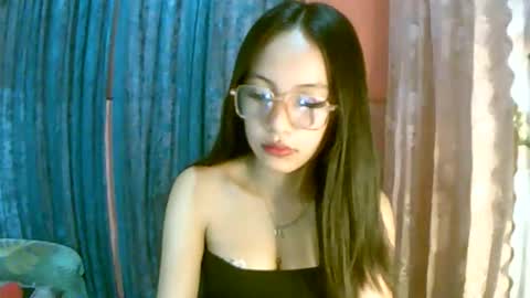 Snapshot of calla_freya chatting on 10/07/25, 04:42 Freya online show from 10/07/25, 04:42