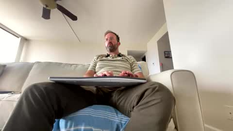 Snapshot of callesalada2 chatting on 03/27/26, 11:04 Whitest Boy Alive online show from 03/27/26, 11:04