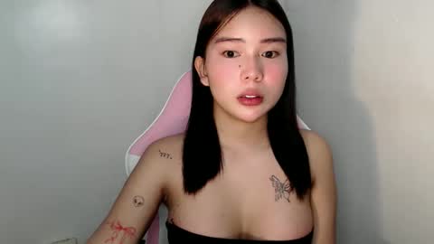 Snapshot of callme_remaxxx7 chatting on 03/27/26, 08:41 Rema online show from 03/27/26, 08:41