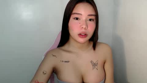 Snapshot of callme_remaxxx7 chatting on 04/21/26, 09:50 Rema online show from 04/21/26, 09:50
