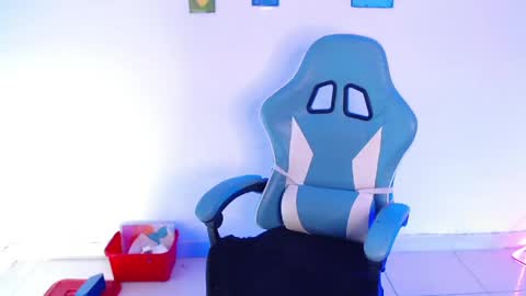 callmebluee online show from 04/16/26, 01:06