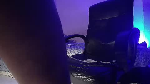 callmeenzo1 online show from 06/28/26, 04:29