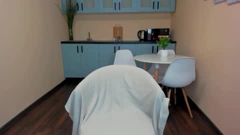 Im Margo where is my Joker  online show from 11/21/25, 01:10