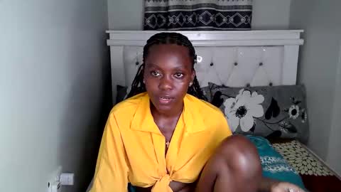 Snapshot of callmemonday chatting on 09/16/25, 07:26 Monday online show from 09/16/25, 07:26