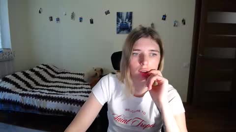 Snapshot of callmesweett chatting on 05/11/26, 10:32 callmesweett online show from 05/11/26, 10:32