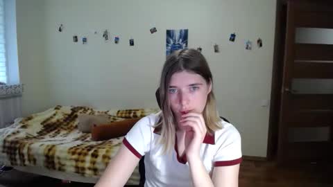 Snapshot of callmesweett chatting on 05/18/26, 10:54 callmesweett online show from 05/18/26, 10:54