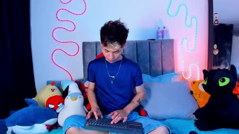 callum online show from 05/12/26, 04:20