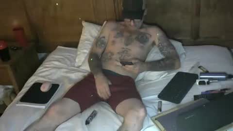 Snapshot of calredding75 chatting on 12/16/25, 06:40 calredding75 online show from 12/16/25, 06:40