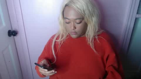 Snapshot of cals9x chatting on 09/14/25, 03:44 camzxoxox online show from 09/14/25, 03:44