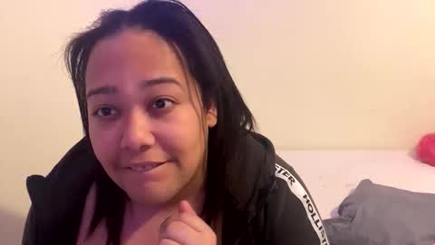 Snapshot of cals9x chatting on 02/25/26, 02:32 camzxoxox online show from 02/25/26, 02:32
