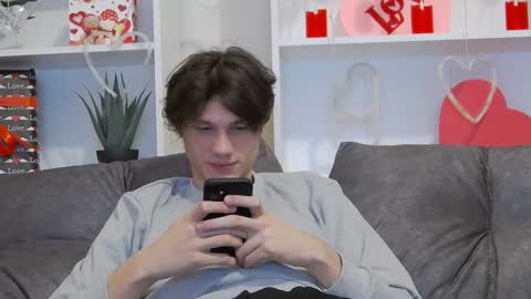 Snapshot of calvin_cay chatting on 02/05/25, 07:53 Calvin online show from 02/05/25, 07:53