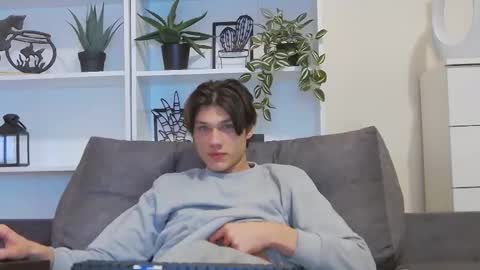 Snapshot of calvin_cay chatting on 02/26/25, 10:53 Calvin online show from 02/26/25, 10:53