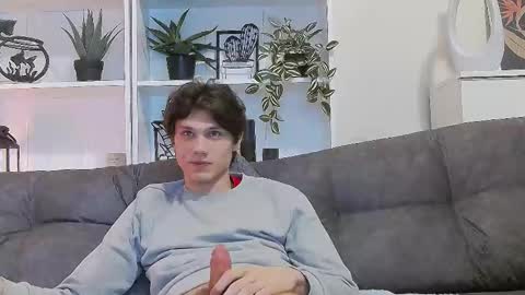 Snapshot of calvin_cay chatting on 03/10/25, 08:23 Calvin online show from 03/10/25, 08:23