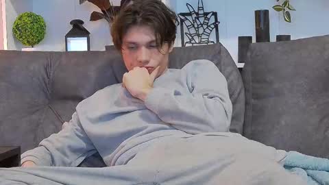 Snapshot of calvin_cay chatting on 03/12/25, 03:35 Calvin online show from 03/12/25, 03:35