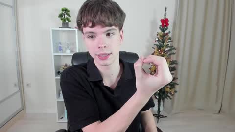 Hey I am Calvin  online show from 01/05/25, 07:07