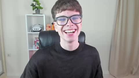 Hey I am Calvin  online show from 03/05/25, 07:06