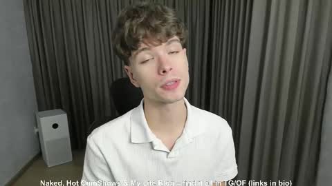 Hey I am Calvin  online show from 10/28/25, 02:20