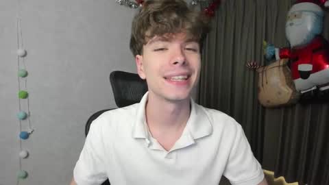 Snapshot of calvin_loves_you chatting on 01/07/26, 05:15 Hey I am Calvin online show from 01/07/26, 05:15