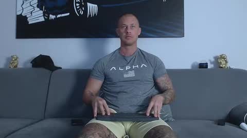 Calvin  online show from 01/17/25, 08:34