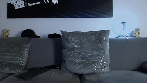 Calvin  online show from 01/19/25, 09:55