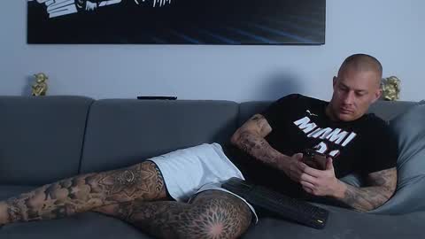 Calvin  online show from 02/03/25, 09:52