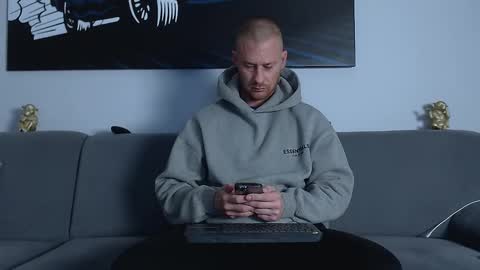 Calvin  online show from 02/12/25, 08:16