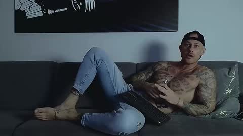 Calvin  online show from 09/23/25, 12:02