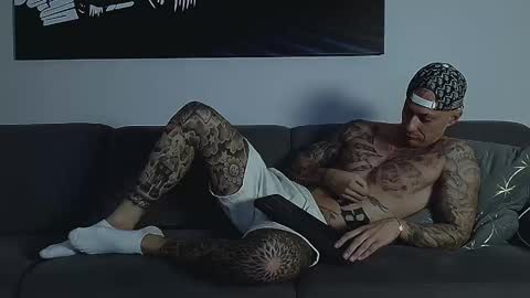 Calvin  online show from 09/25/25, 10:24