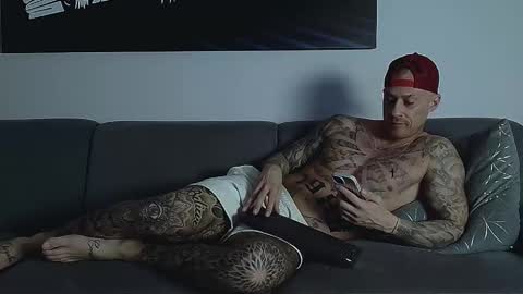 Calvin  online show from 10/30/25, 12:34