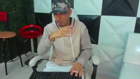 cam_xman online show from 02/02/26, 01:32