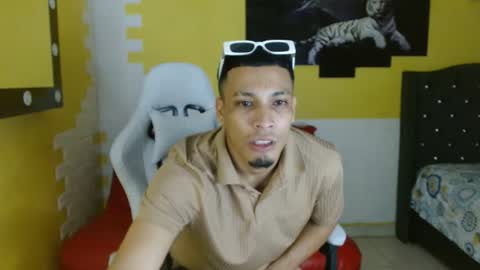 Snapshot of cam_xman chatting on 03/24/26, 01:10 cam_xman online show from 03/24/26, 01:10