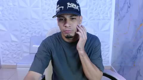 Snapshot of cam_xman chatting on 04/11/26, 12:53 cam_xman online show from 04/11/26, 12:53