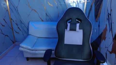 Snapshot of cam_xman chatting on 04/19/26, 06:10 cam_xman online show from 04/19/26, 06:10