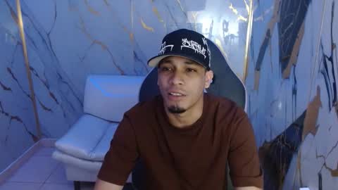 Snapshot of cam_xman chatting on 04/21/26, 12:33 cam_xman online show from 04/21/26, 12:33