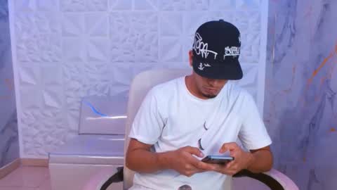Snapshot of cam_xman chatting on 04/23/26, 05:15 cam_xman online show from 04/23/26, 05:15