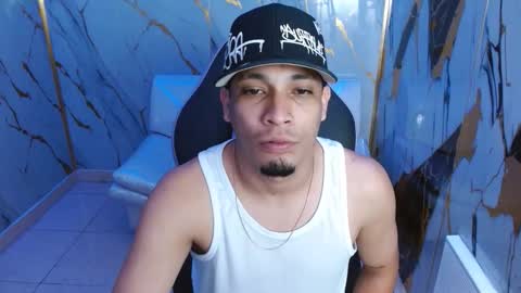 Snapshot of cam_xman chatting on 04/24/26, 05:21 cam_xman online show from 04/24/26, 05:21