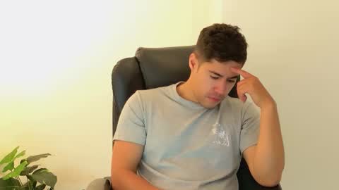 camara110 online show from 10/18/25, 12:13