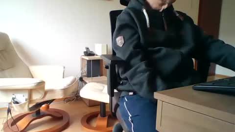 Snapshot of camcologne chatting on 01/31/25, 09:48 camcologne online show from 01/31/25, 09:48