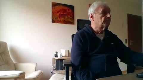 Snapshot of camcologne chatting on 02/18/26, 09:49 camcologne online show from 02/18/26, 09:49