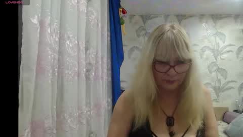 CamDiva1 online show from 02/03/26, 03:06