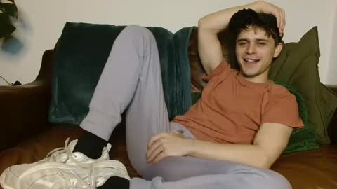 Snapshot of camdoattitude chatting on 12/09/24, 09:37 CamDoAttitude online show from 12/09/24, 09:37