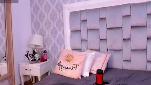 Snapshot of cameron69_ chatting on 12/28/24, 10:02 Cameron online show from 12/28/24, 10:02