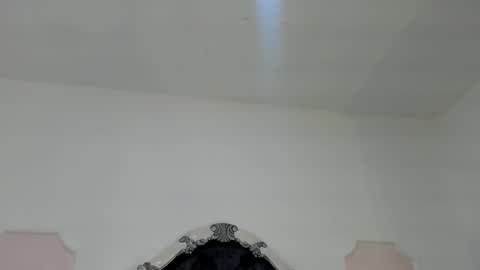 Snapshot of cameron69_ chatting on 03/10/25, 10:34 Cameron online show from 03/10/25, 10:34