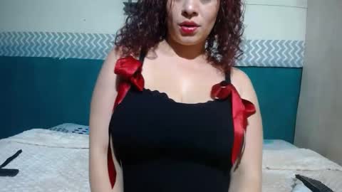 Snapshot of cameron_es chatting on 10/13/25, 03:39 cameron_es online show from 10/13/25, 03:39