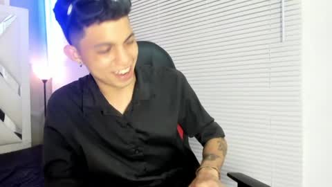 Snapshot of cameron_lux4 chatting on 06/26/26, 03:44 CAMERON online show from 06/26/26, 03:44