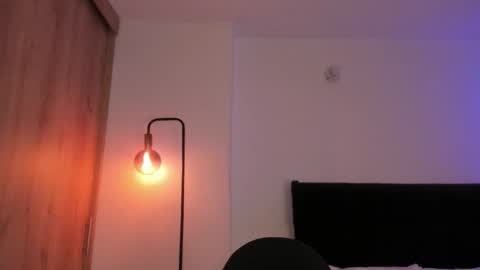 Snapshot of cameron_lyra chatting on 11/25/25, 10:43 Cameron online show from 11/25/25, 10:43