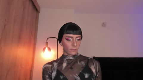 Snapshot of cameron_lyra chatting on 12/15/25, 02:16 Cameron online show from 12/15/25, 02:16